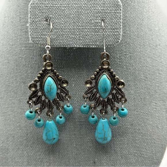 Bohemian Southwestern Turquoise Howlite Beaded Dangle Earring Silver Tone - Picture 1 of 6